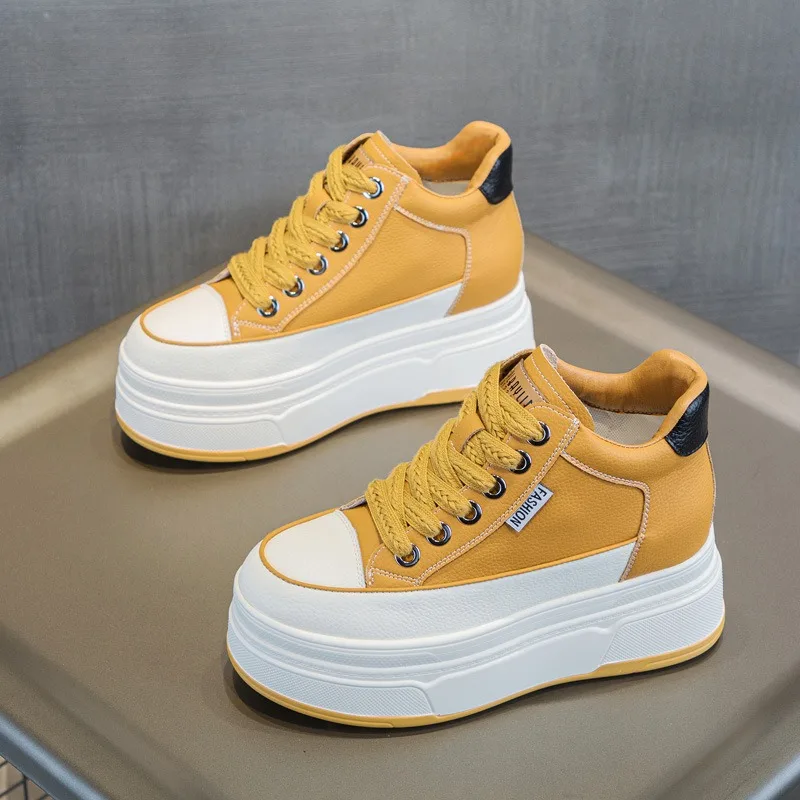 9CM Cow Suede Genuine Leather  - Guipure Lace Panel recension och pris
