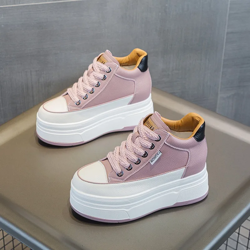 9CM Cow Suede Genuine Leather  - Guipure Lace Panel recension och pris